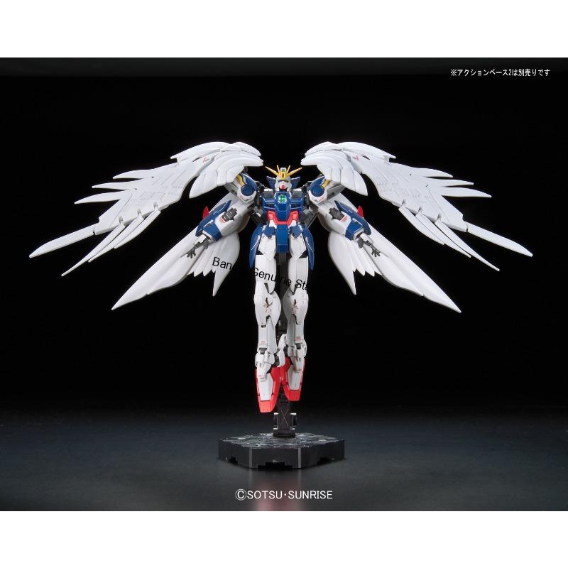 In Stock Bandai Gundam Model K - Model Kit Wing Zero recension och pris