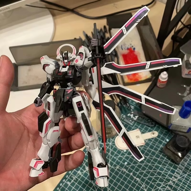 HG 1/144 Schwarzette The Witch - Model Kit In Era recension och pris